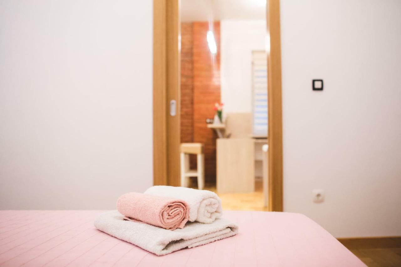 Clyra Apartment City Centar Zagreb Bagian luar foto